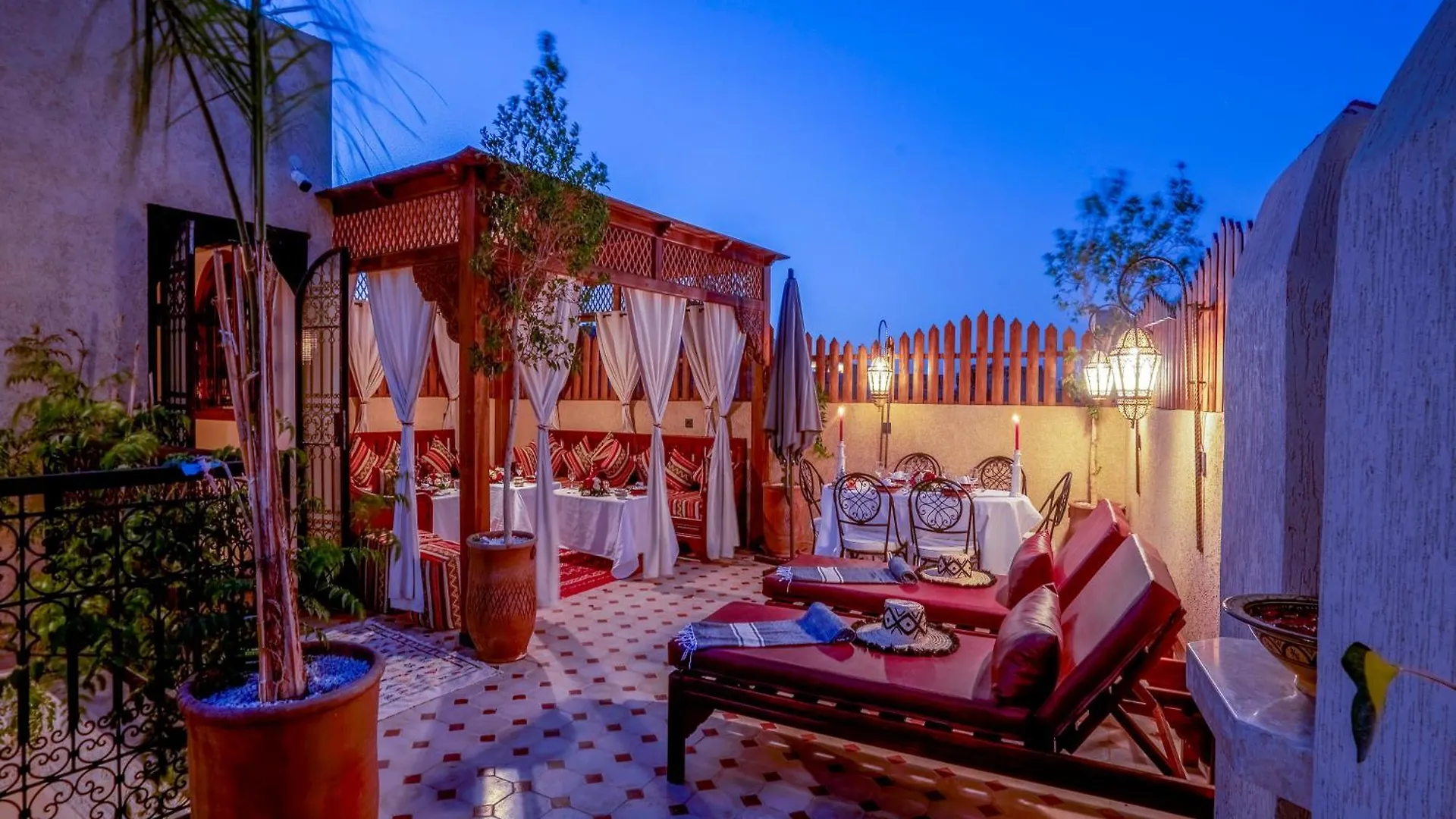 Riad Le Nid De Fatima contacts